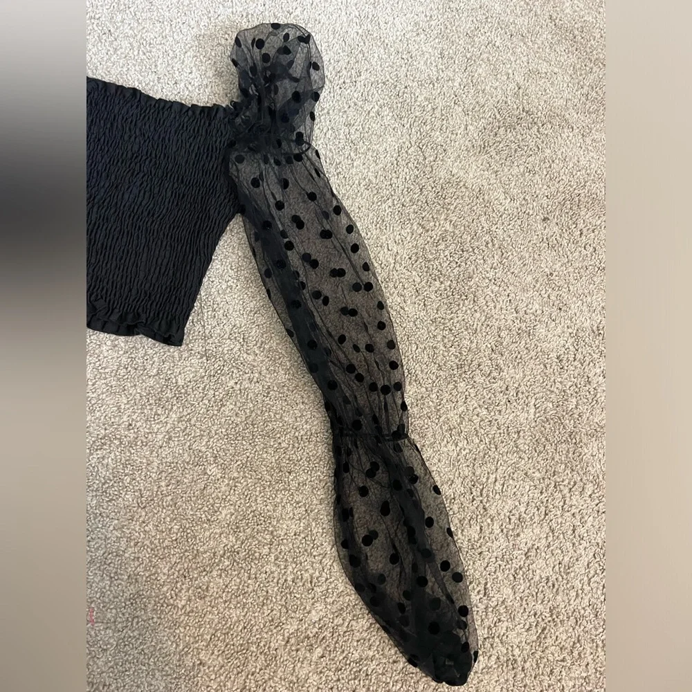 Black Long Sleeve Polka Dot Size Small